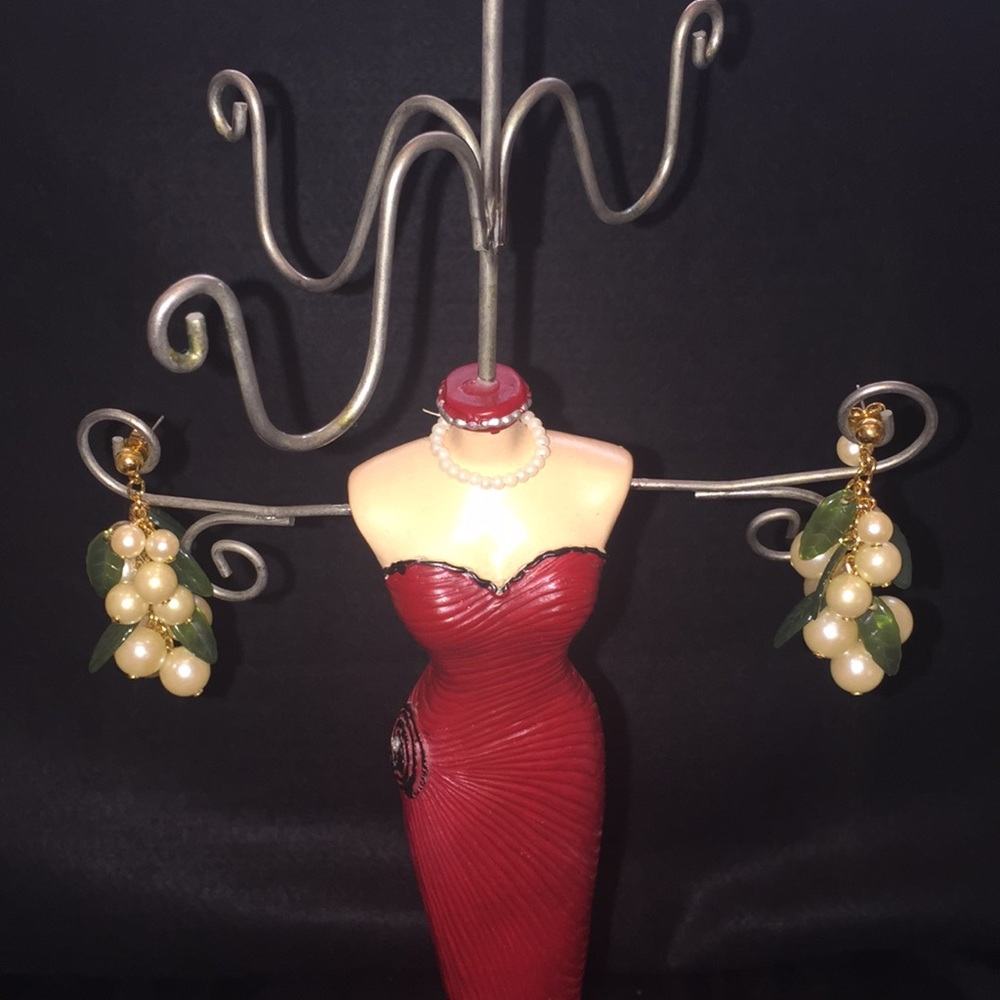 NEW! Pearlesque Pierced Earrings